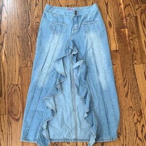 Edikted Sky Blue Buttoned Denim Skirt